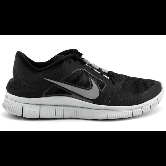 Nike Shoes - Nike free black sneakers shoes 7 1/2